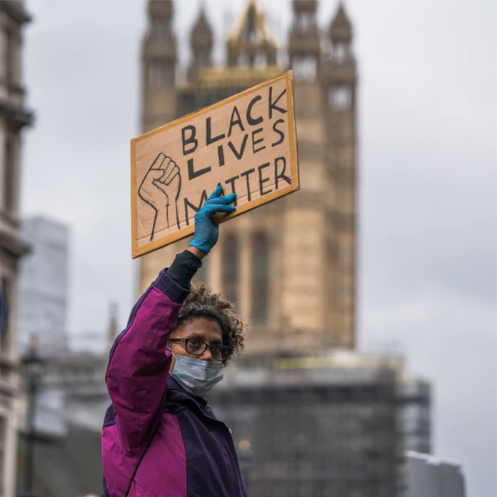 Đen hay trắng, họ cũng là con người